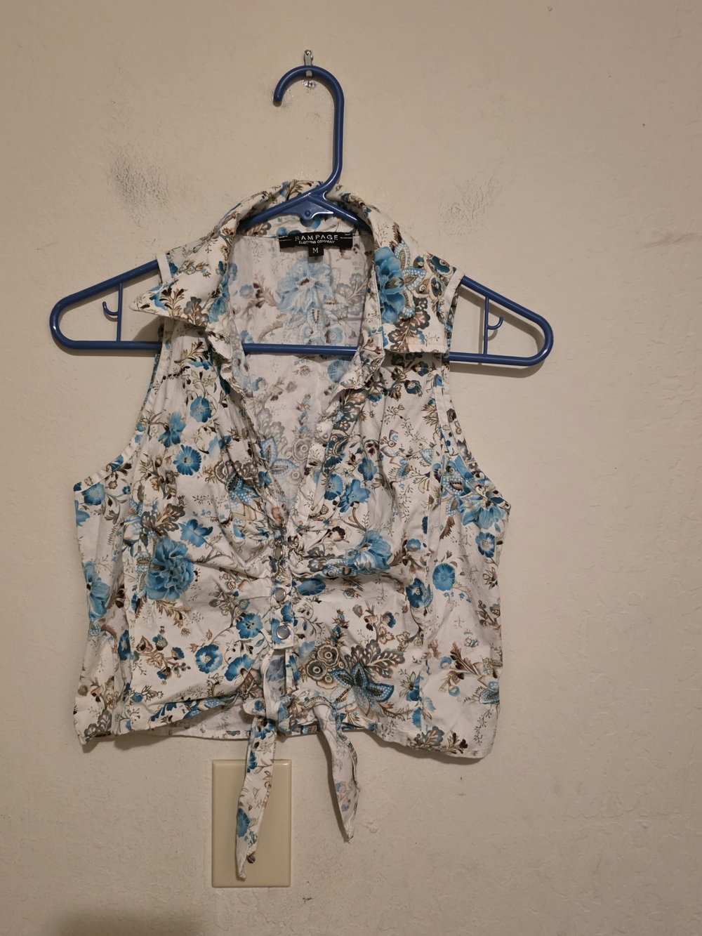 Rampage Blue Floral Tie-Front Sleeveless Top With Snap Buttons Size Medium
